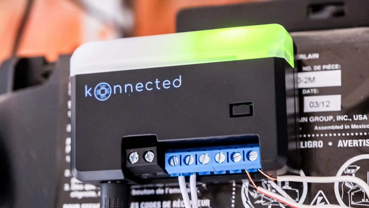 Konnected Smart Garage Door Opener blaQ